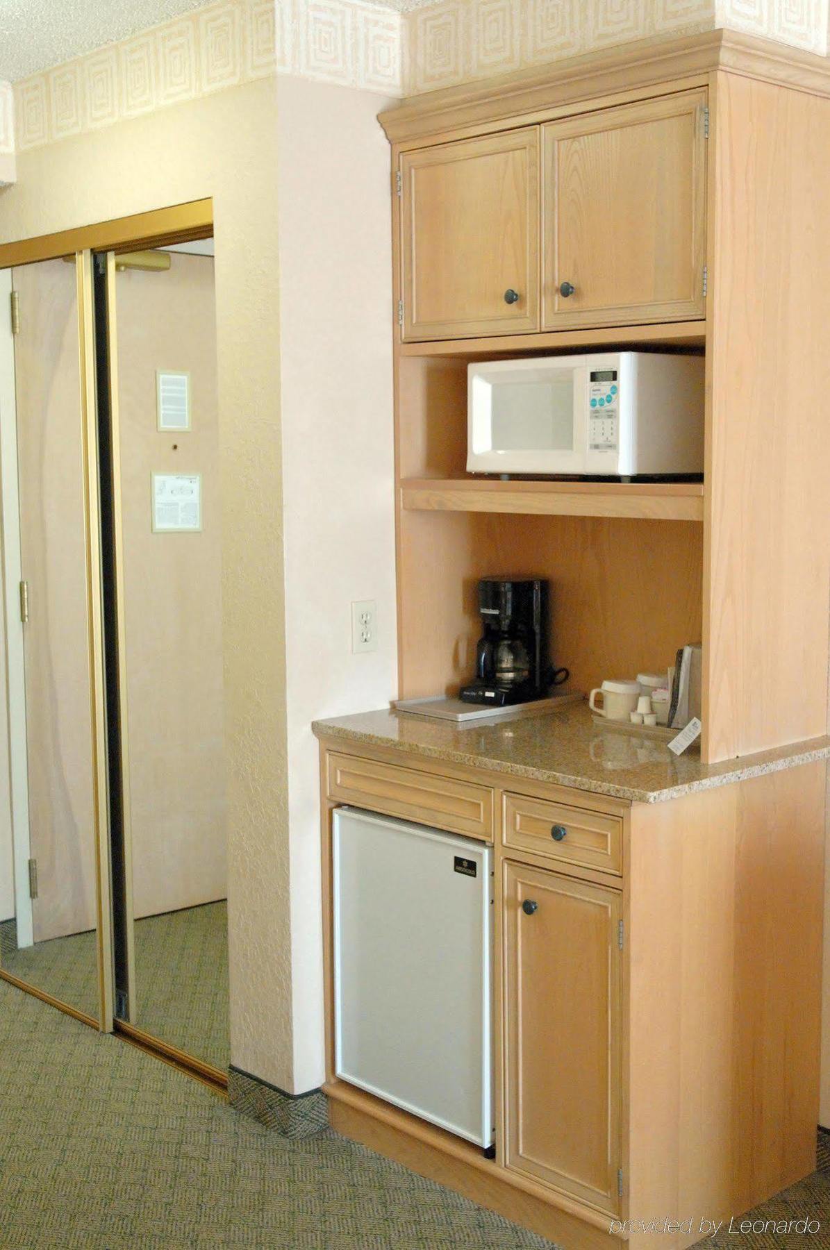 Hilton Garden Inn Atlanta North/Johns Creek Habitación foto